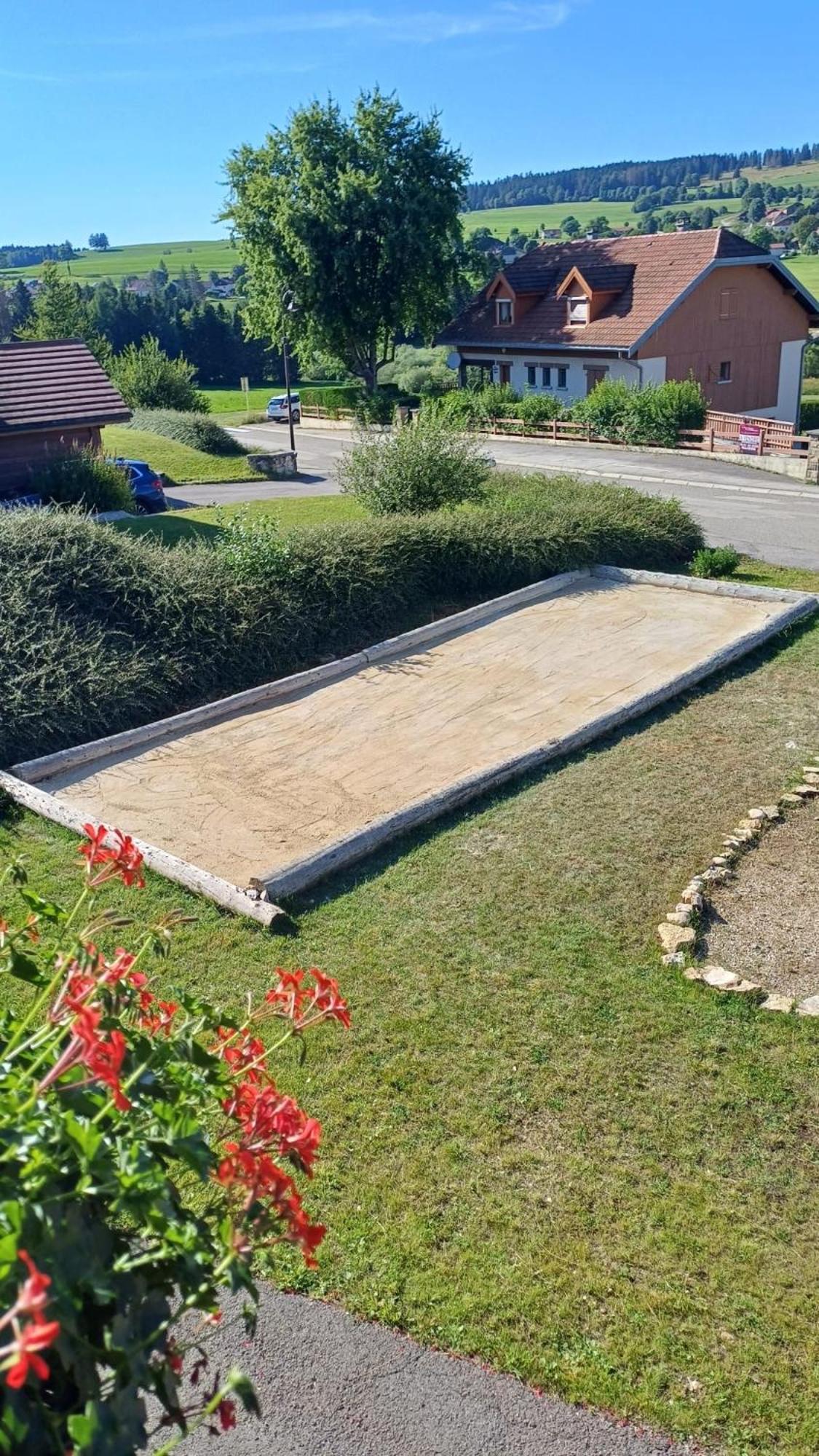 La Parenthese Du Dahu Gite De 6 Pers Metabief Bagian luar foto
